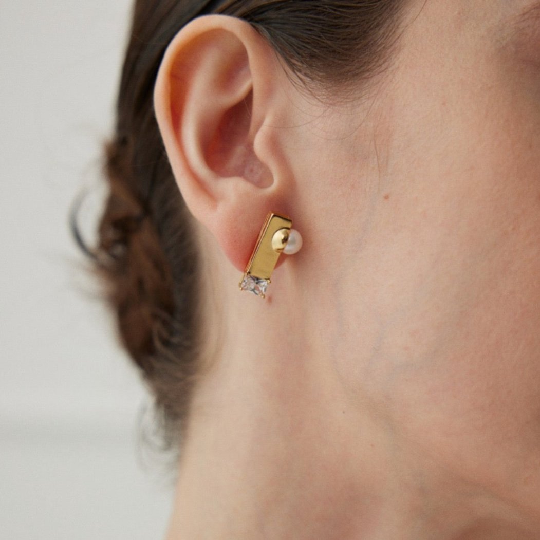 Vermeil Sleek Bar Pearl Zircon Stud Earrings - model shot close