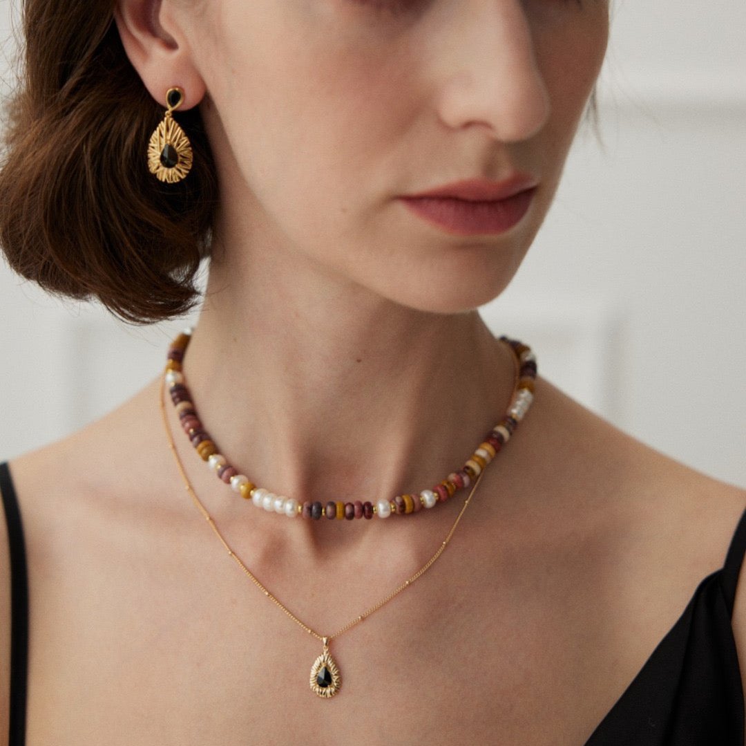 Vermeil Mookaite Jasper Pearl Gradient Necklace - model shot with jewelry set